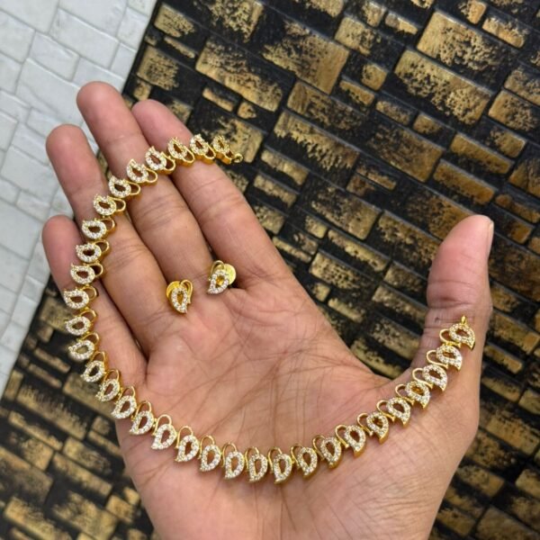 Home dazzling heart design statement necklace set for women